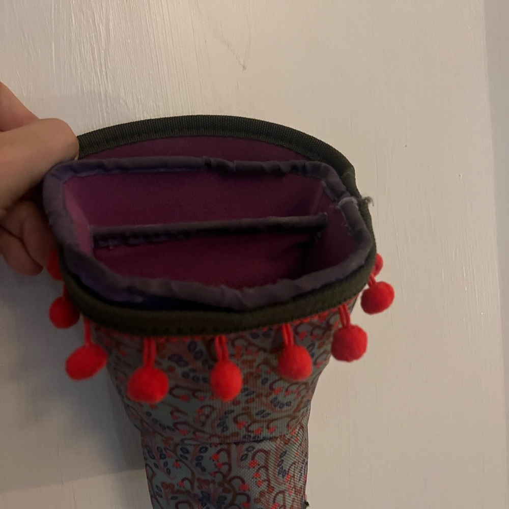 NATURAL LIFE Colorful Key & Card Holder with Red Accents
